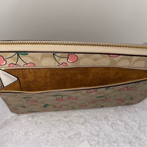 Coach ๐ Laptop Sleeve In Signature Canvas With Heart Cherry Print New - Picture 5 of 12